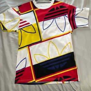 Men’s medium Adidas logo tshirt